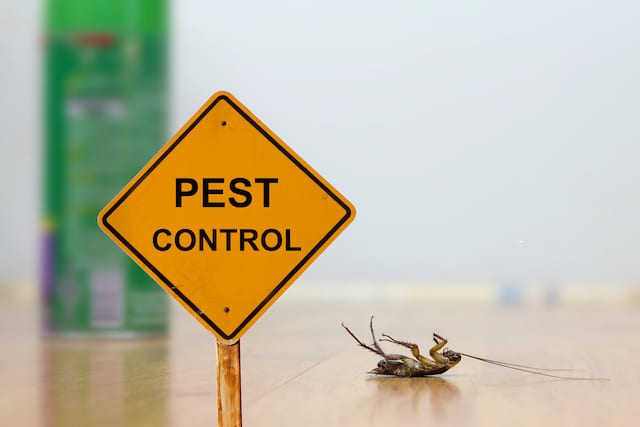 pest control signage